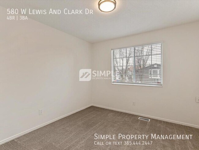 Building Photo - 580 W Lewis And Clark Cir