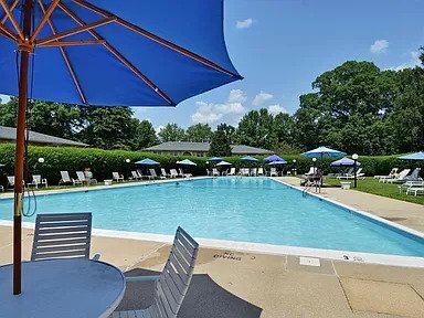 Building Photo - 221 Crocker Dr