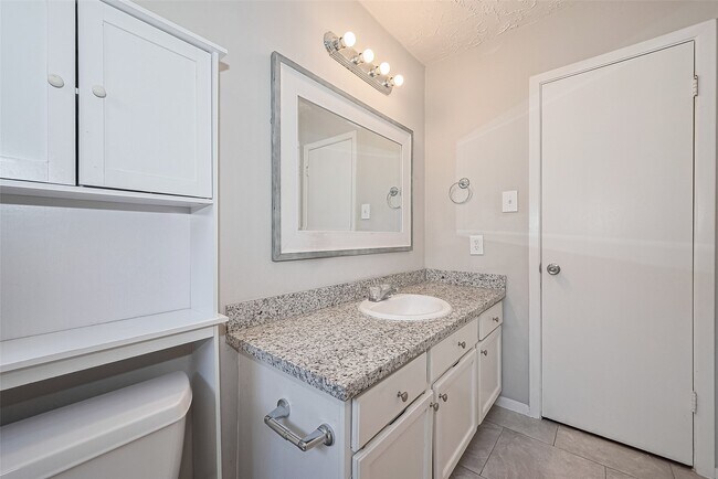 Building Photo - 17114 Quail Glen Dr