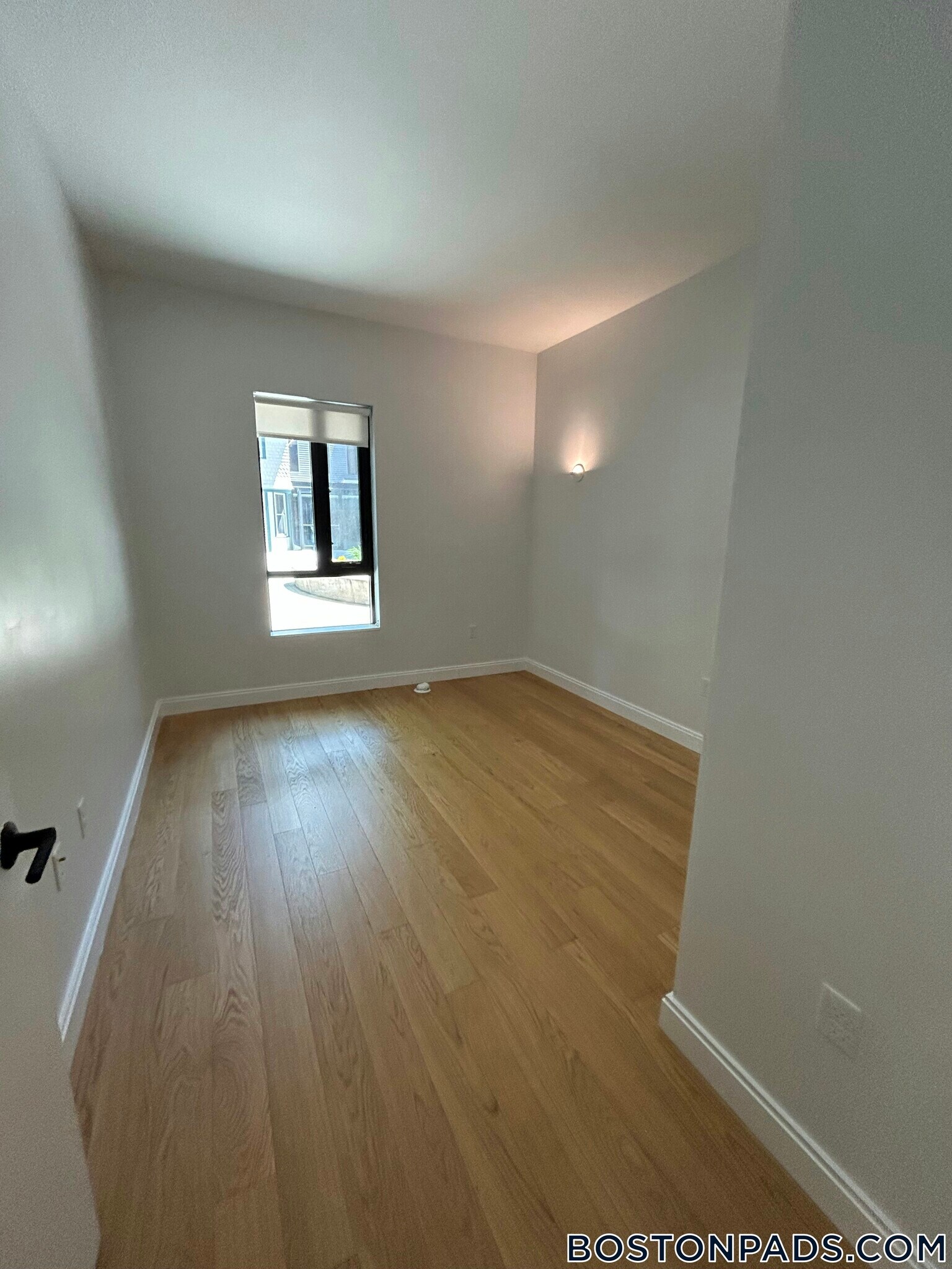 Building Photo - 83 Gardner St