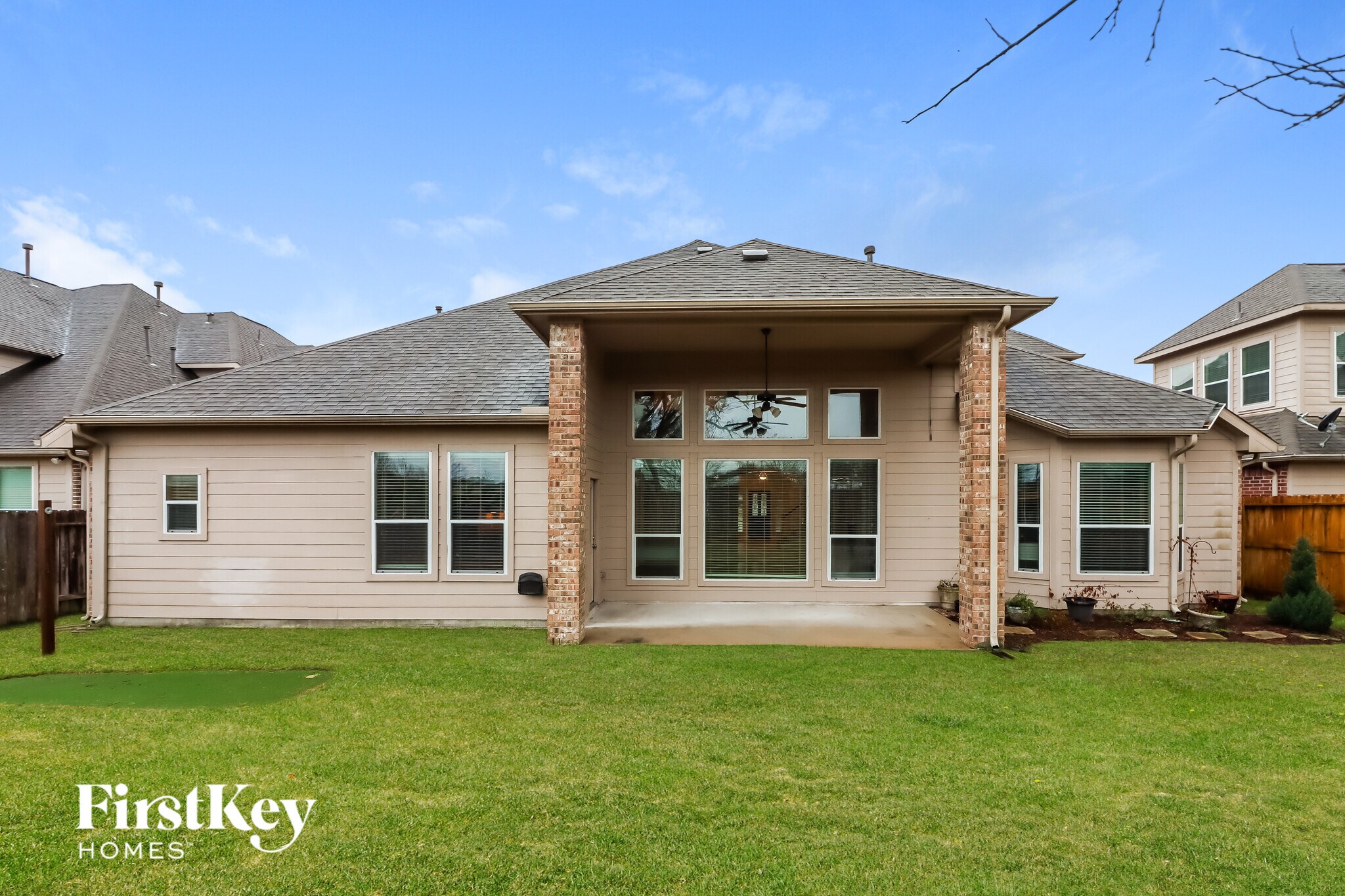 Building Photo - 2807 Angela Way Dr