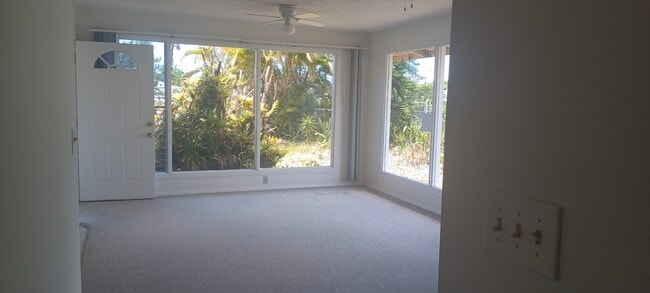 Building Photo - 16-2042-2042 Ainaloa Way