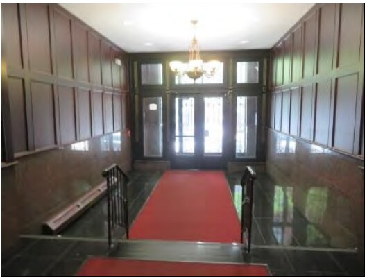 Building Photo - 300 Adams St