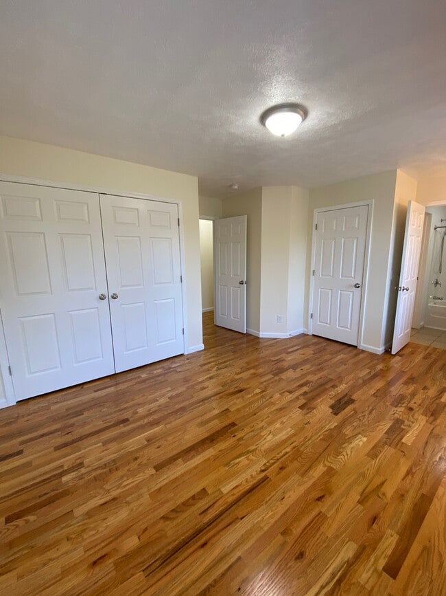 Building Photo - 204 Betsinger Rd