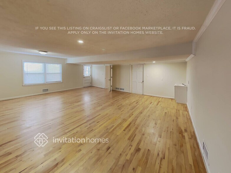 Building Photo - 1144 Aurora Ct