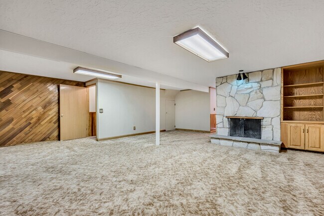 Building Photo - 8131 Viscounti Dr