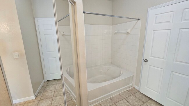 Building Photo - Spacious Two Bedroom Johns Island Condo Ri...