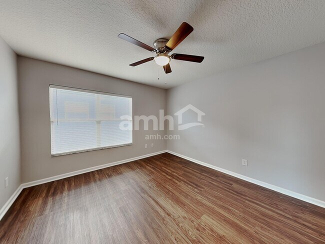 Building Photo - 10956 Willow Ridge Loop