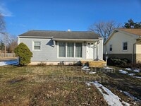 Building Photo - 925 N Kelsey Ave