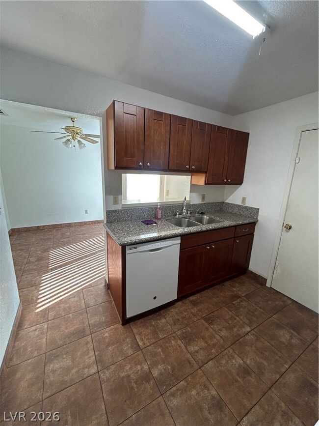 Building Photo - 6750 Del Rey Ave