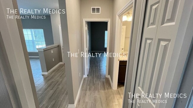 Building Photo - 276 Santo Domingo Ave SW