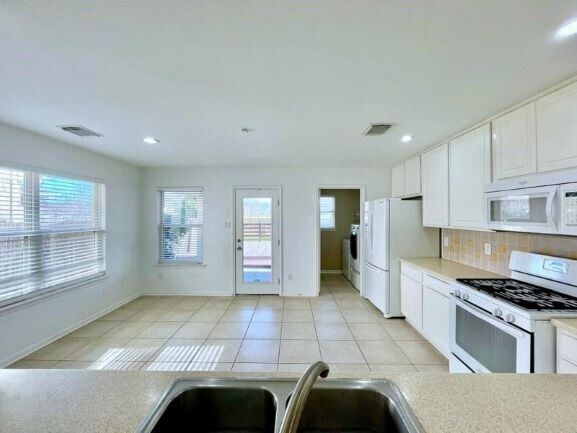 Building Photo - 14003 Prosperity Ridge Dr