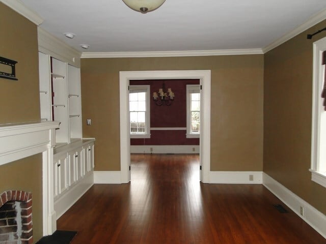 Building Photo - Great Home close to Downtown