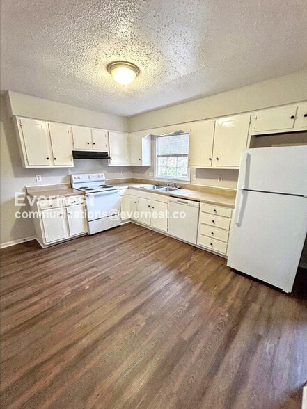 Building Photo - 561 Brightsfield Ct