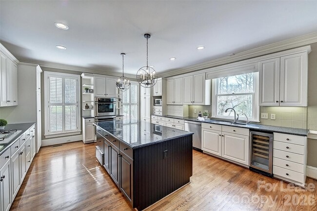 Building Photo - 5100 Piper Glen Dr