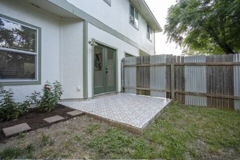 Building Photo - 1212 Gingerlily Cove