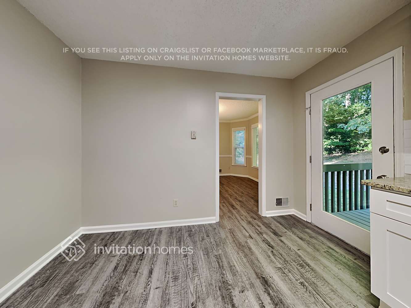 Building Photo - 1371 Willowbrook Dr SW