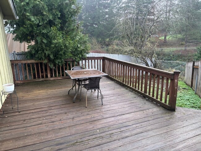 Building Photo - GW-0102