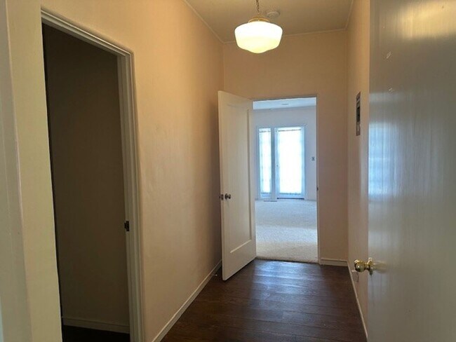 Building Photo - Historic Home On Huge Lot With Swimming Po...
