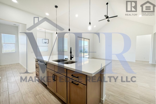 Building Photo - 3Bed/2Bath Home in Rio Verde! $2495 MOVE-IN SPECIAL! Move-In Ready on 02/05/2026! NO HOA!