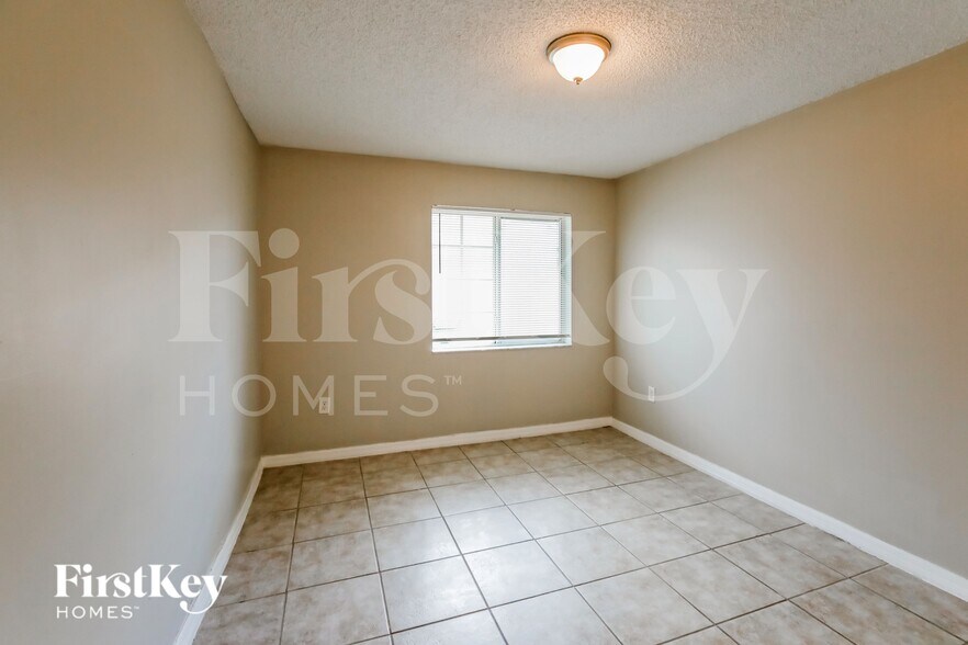 Building Photo - 18023 SW 139th Pl