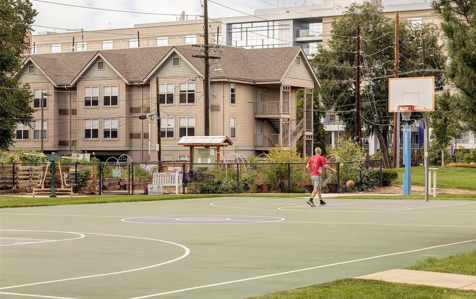 Building Photo - 1333 E 17th Ave