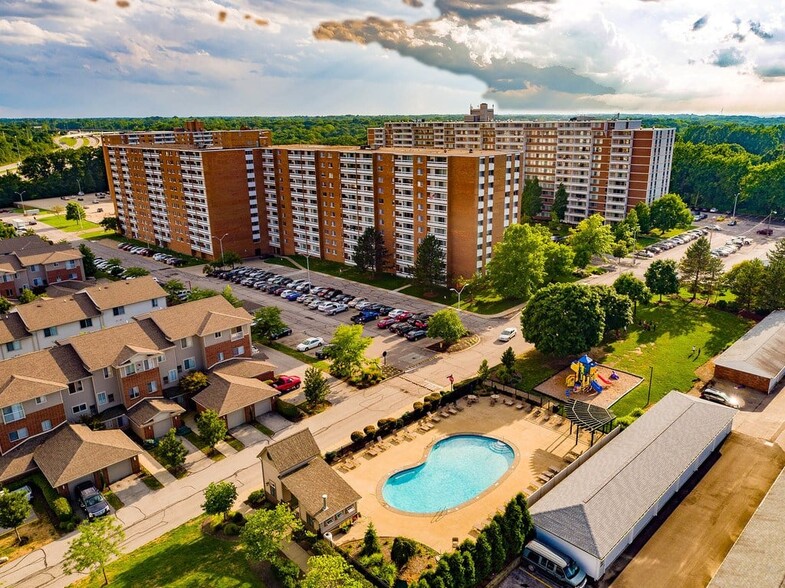 Primary Photo - Pine Ridge Apartments