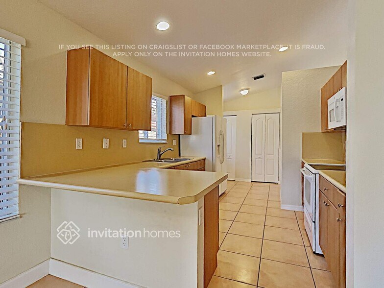 Building Photo - 16274 SW 68th Terrace