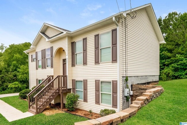 Building Photo - 975 Moonlite Dr