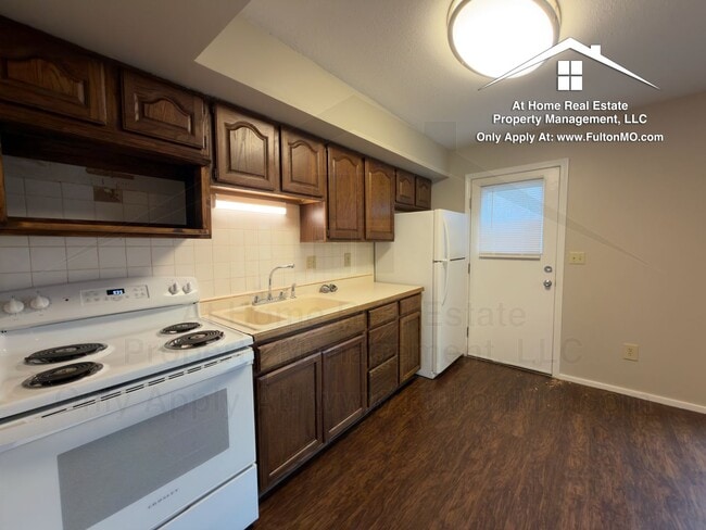 Building Photo - 1822 Springdale Ct