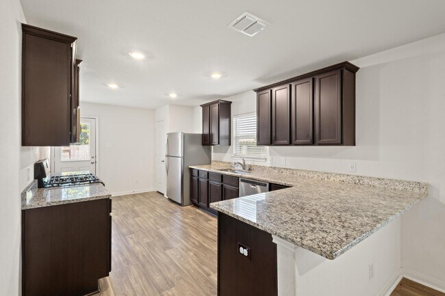 Building Photo - 15214 Harbor Lndg