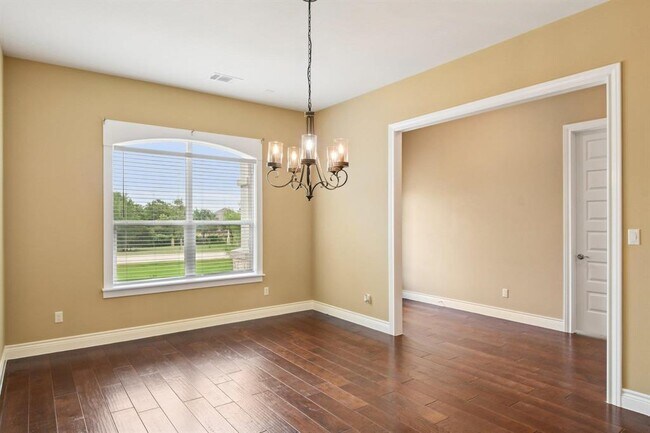 Building Photo - 124 Abamillo Dr