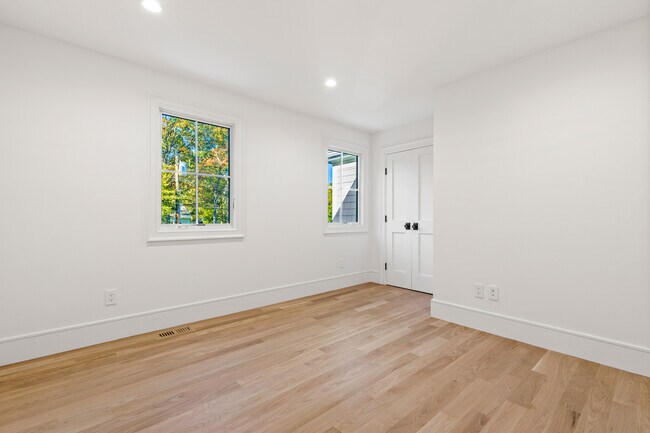 Building Photo - 19 Highland Park Pl
