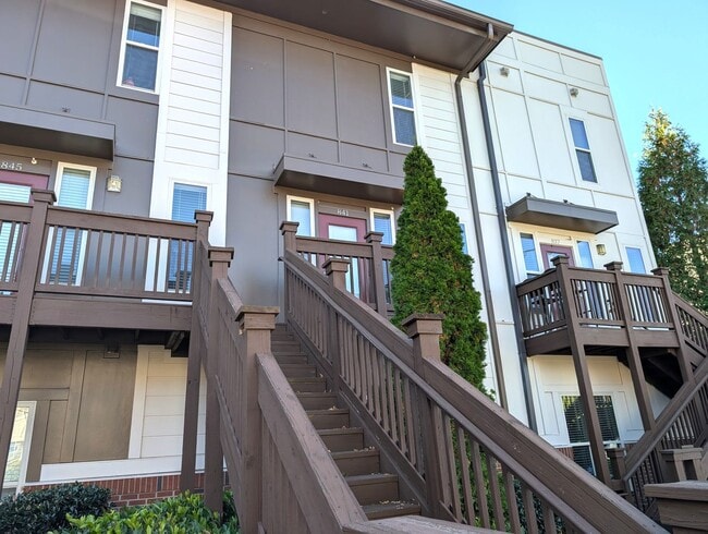 Primary Photo - Beautiful, 3 bed, 2 bath Townhome Located ...