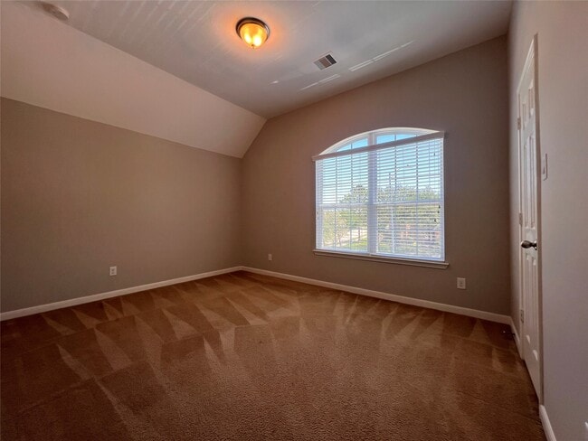 Building Photo - 6102 City Shores Ln