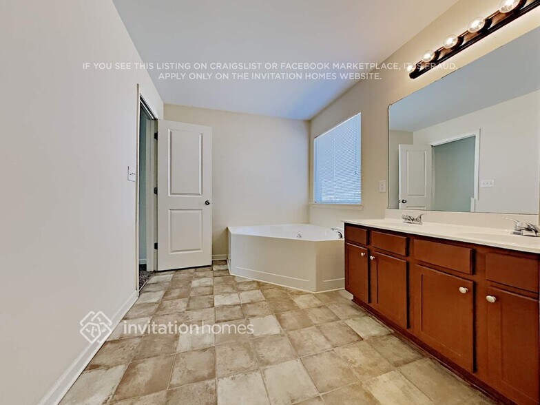 Building Photo - 150 Forrest Hills Dr