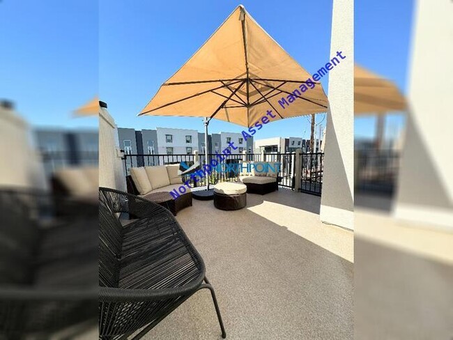 Building Photo - Fully furnished one-bedroom, one-bath condo