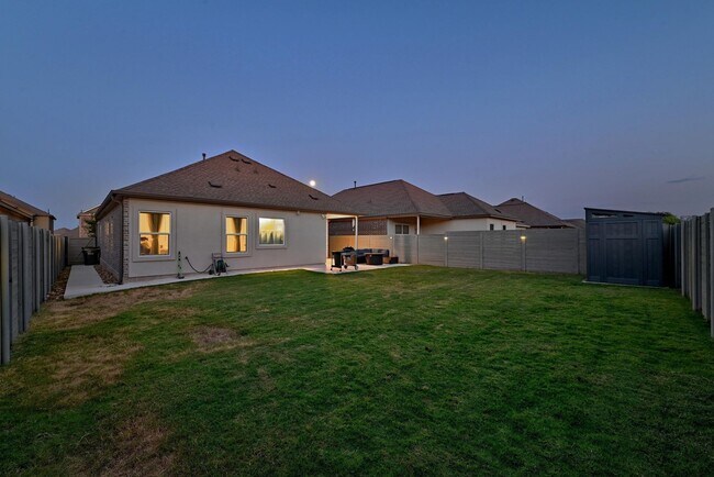 Building Photo - 3/BR 2/BA Home with Modern Touches and Cozy Outdoor Living!