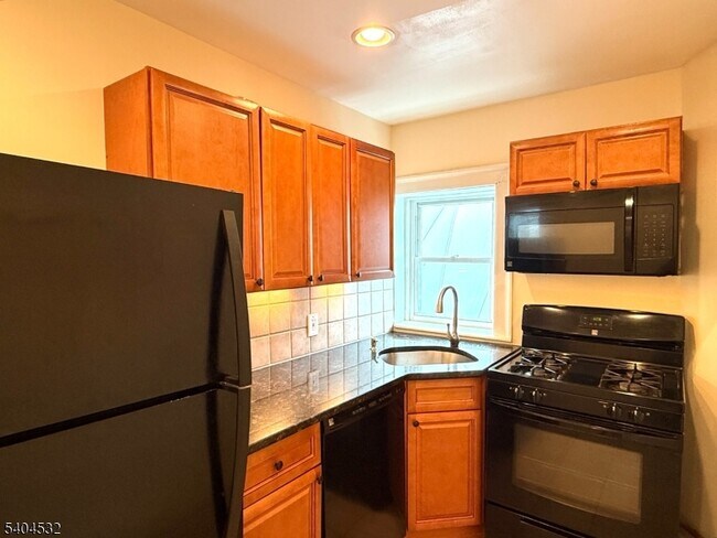 Building Photo - 10 Depot Square