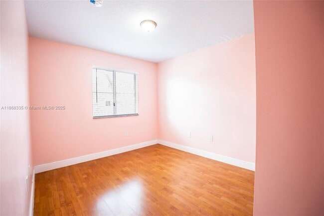 Building Photo - 1517 SE 31st Ct