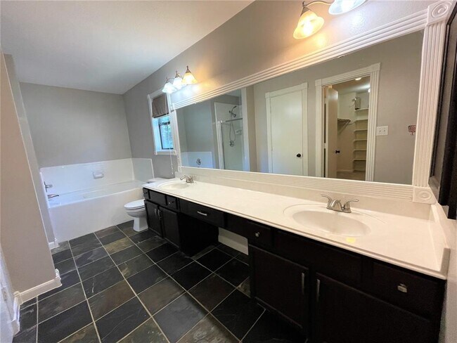 Building Photo - 16002 Speyburn Ct
