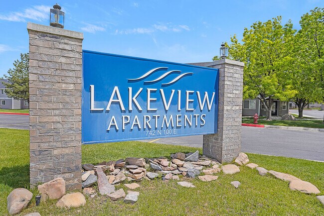 Building Photo - Lakeview Apartment Homes