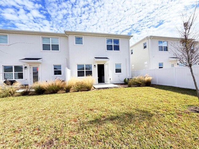 Building Photo - 398 Bogey Dr