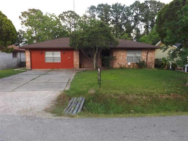 Primary Photo - 1314 N Appomattox Dr