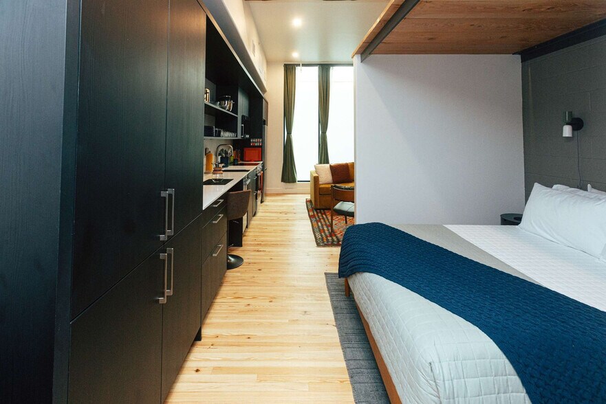 Building Photo - 1911 3rd Ave N