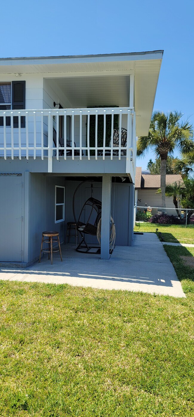 Building Photo - 3393 Poinsettia Dr