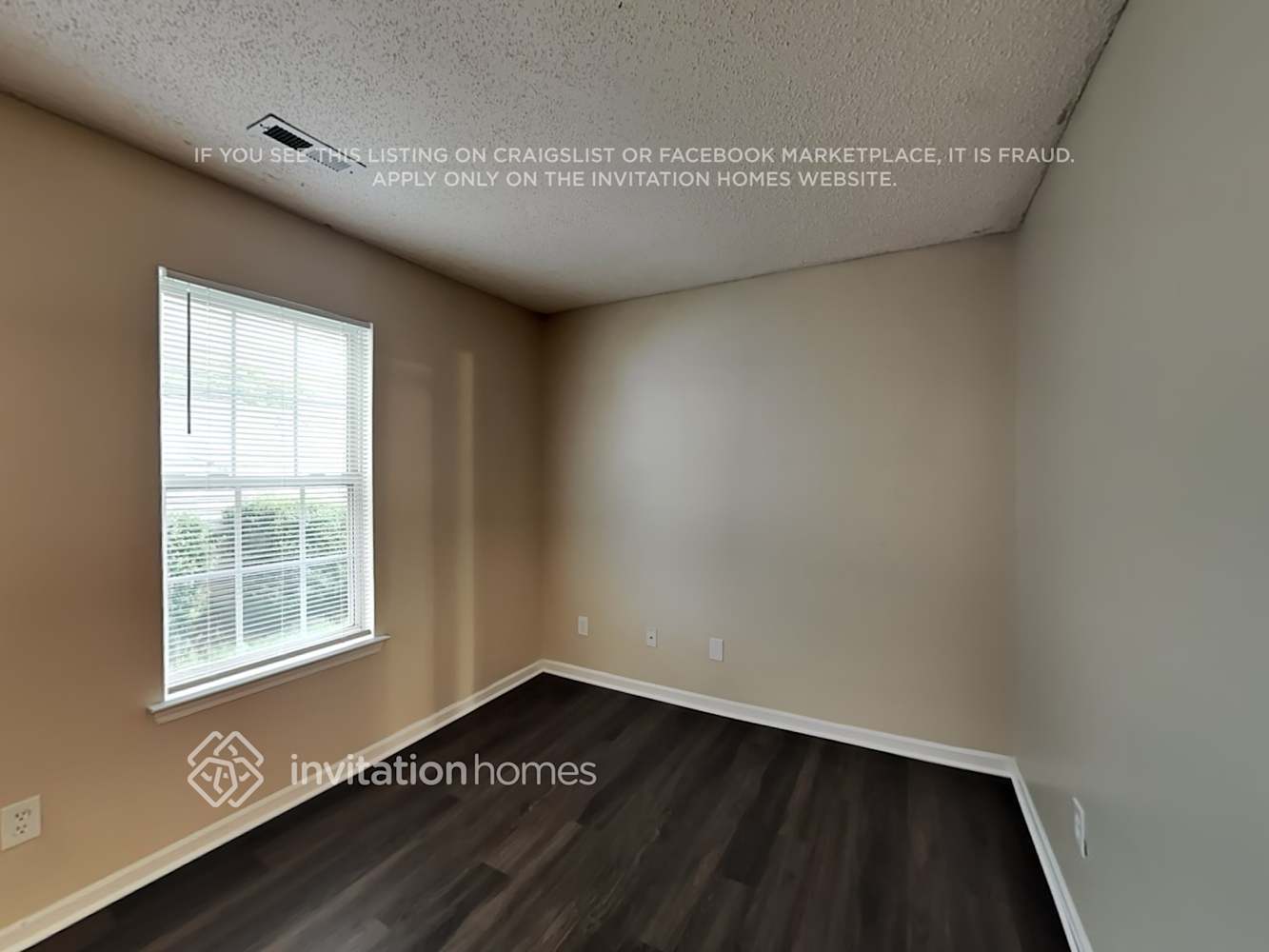Building Photo - 1707 Oakdale Green Dr