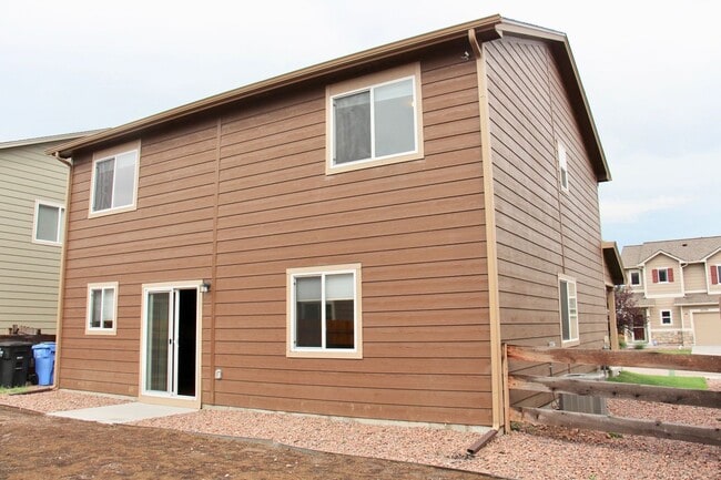 Building Photo - Well Cared For 3 bed/2.5 Bath Home in Security - Widefield