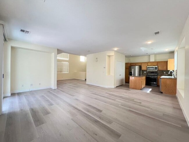 Building Photo - 8480 Garnet Peak Ct