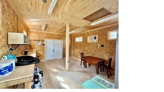 Building Photo - 1045 Hidden Hills Dr